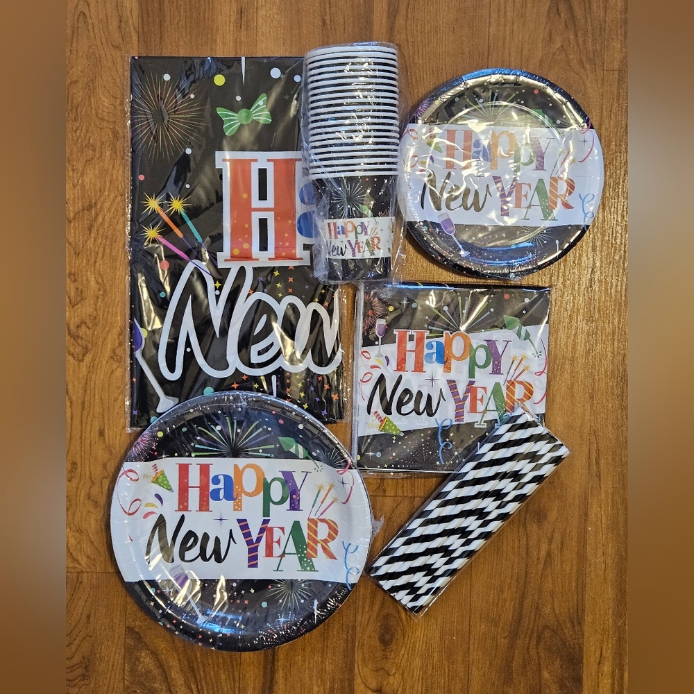 Happy New Year Party Supplies Set